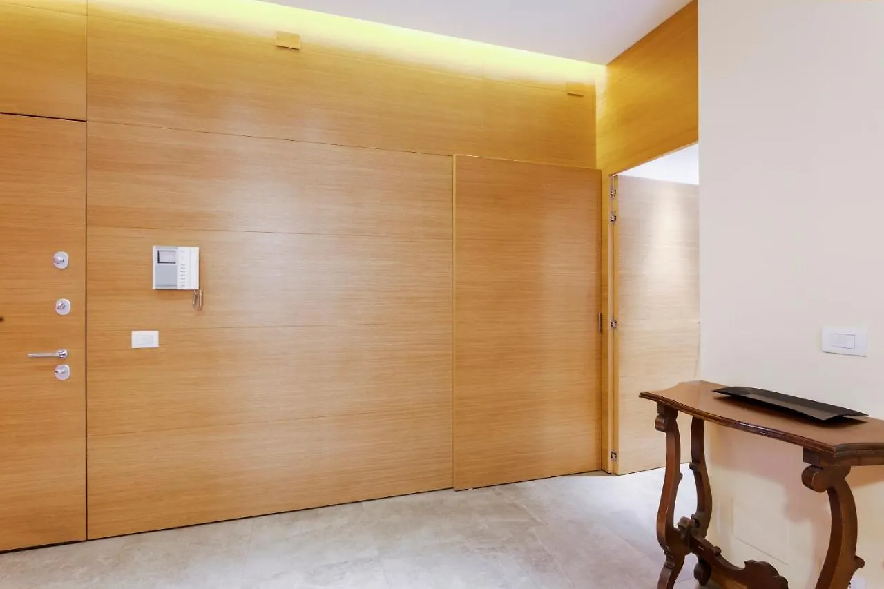 A Retreat In The Heart Of Milan I Via Sapeto Apartment