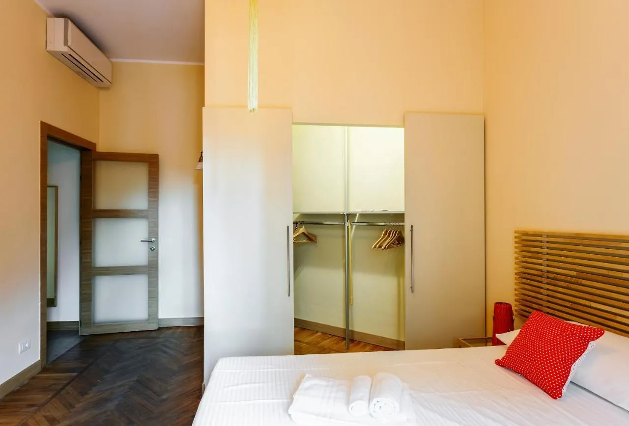 A Retreat In The Heart Of Milan I Via Sapeto Apartment Italy